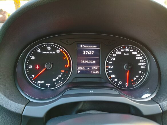 2016 Audi A3 III (8V) Рестайлинг, красный, 1850000 рублей - вид 9
