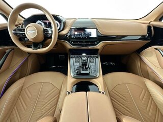 2026 Aston Martin DBX S I, зелёный, 39670579 рублей, вид 5