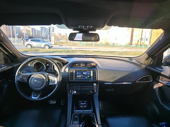 2016 Jaguar F-Pace I, чёрный, 4000000 рублей - вид 6