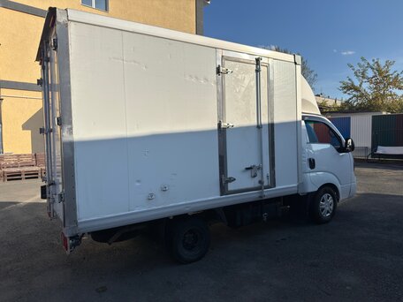 2018 Kia Bongo, белый, 1900000 рублей, вид 4