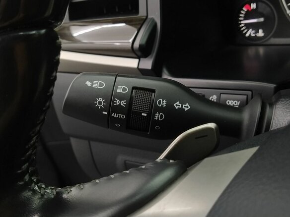 2020 Lexus LX 570 III Рестайлинг 2, белый, 8830000 рублей - вид 13