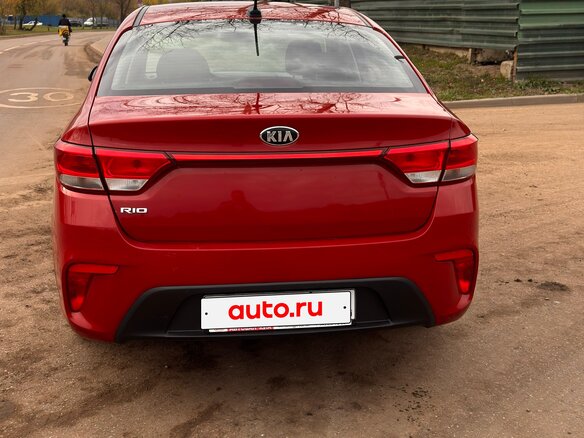 2019 Kia Rio IV, красный, 930000 рублей - вид 5