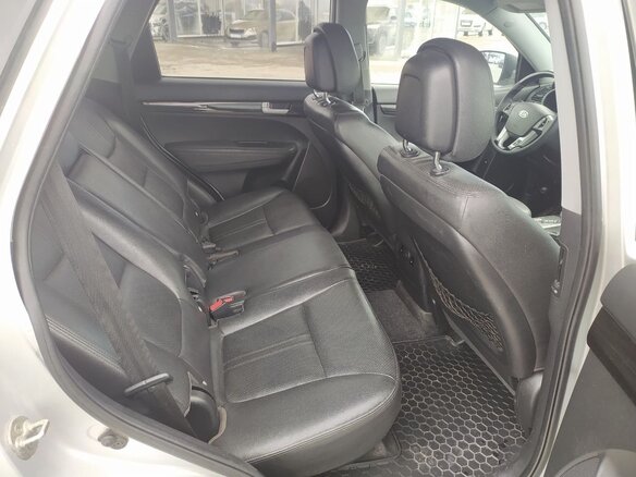 2010 Kia Sorento II, серый, 1600000 рублей - вид 7