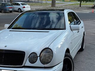 1997 Mercedes-Benz E-Класс 320 II (W210, S210), белый, 499999 рублей, вид 2