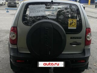 2012 Chevrolet Niva I Рестайлинг, серебристый, 590000 рублей, вид 4