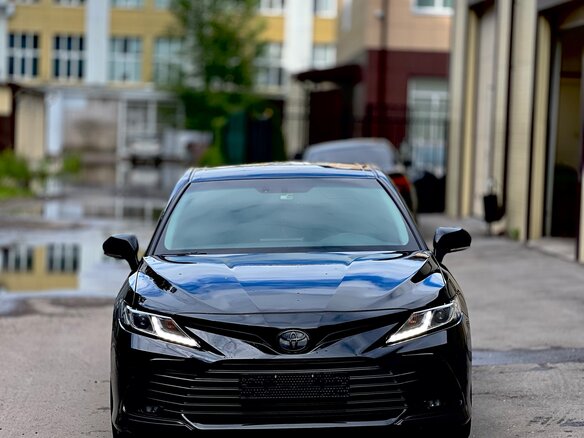 2021 Toyota Camry VIII (XV70) Рестайлинг, чёрный, 2350000 рублей