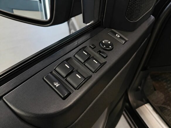 2008 Land Rover Range Rover III Рестайлинг, чёрный, 959000 рублей - вид 13