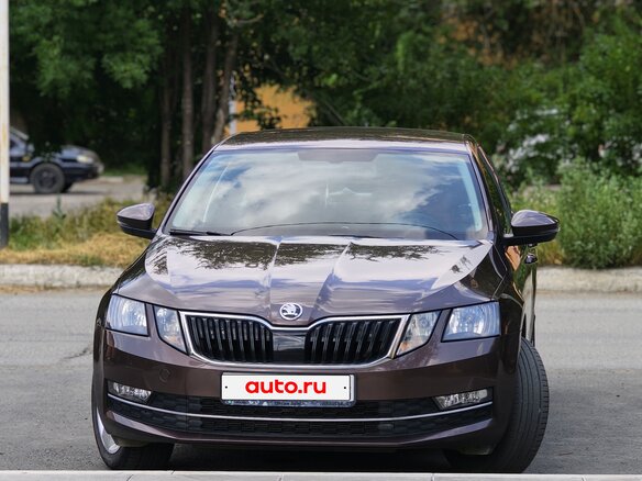 2017 Skoda Octavia III (A7), коричневый, 1840000 рублей - вид 2