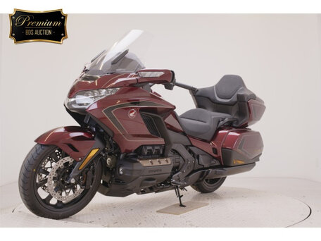 2026 Honda GL 1800 Gold Wing, пурпурный, 3300000 рублей, вид 4