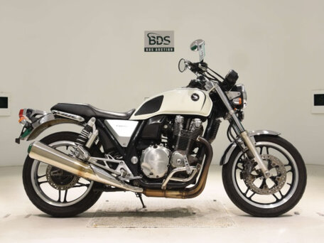 2010 Honda CB 1100, белый, 360000 рублей, вид 4