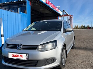 2014 Volkswagen Polo V, серебристый, 550000 рублей, вид 2