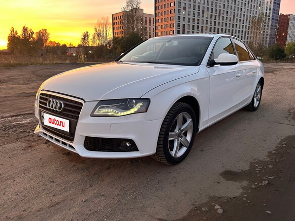 2011 Audi A4 IV (B8), белый, 850000 рублей