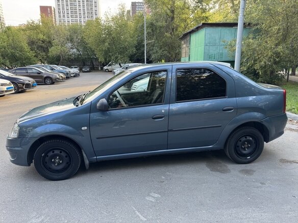 2010 Renault Logan I Рестайлинг, синий - вид 2
