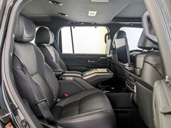 2026 Lexus LX 600 IV, чёрный, 20700000 рублей - вид 12