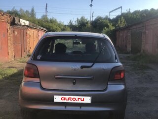 2002 Toyota Vitz I (P10), серебристый, 260000 рублей, вид 4