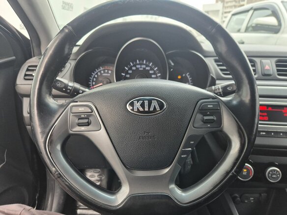 2016 Kia Rio III Рестайлинг, чёрный, 829000 рублей - вид 13