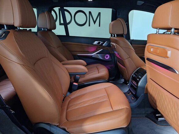 2026 BMW X7 M60i I (G07) Рестайлинг, чёрный, 24900000 рублей - вид 18