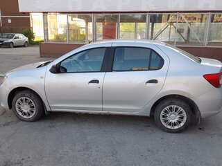 2016 Renault Logan II, серый, 400000 рублей, вид 3