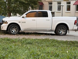2018 Ram 1500 Crew Cab IV (DS/DJ), белый, 3700000 рублей, вид 1