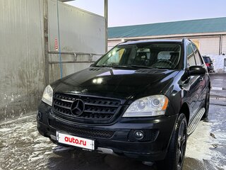 2005 Mercedes-Benz M-Класс 350 II (W164), чёрный, 1400000 рублей, вид 1