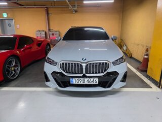 2025 BMW 5 серии 523d xDrive VIII (G60/G61/G68), чёрный, 7390000 рублей, вид 1