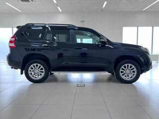 2016 Toyota Land Cruiser Prado 150 Series Рестайлинг 1, чёрный, 3940000 рублей, вид 5