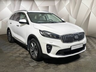 2018 Kia Sorento III Prime Рестайлинг, белый, 2339000 рублей, вид 3