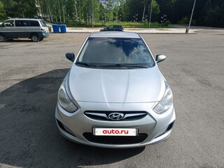 2012 Hyundai Solaris I, серебристый, 860000 рублей, вид 1