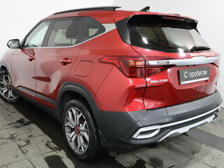 2022 Kia Seltos I, красный, 2149000 рублей, вид 4
