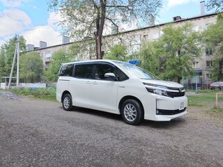 2016 Toyota Voxy III (R80), белый, 1930000 рублей, вид 5