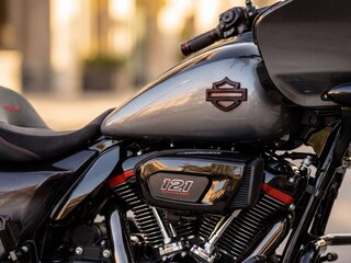 2025 Harley-Davidson CVO Street Glide, чёрный, 4540000 рублей, вид 4