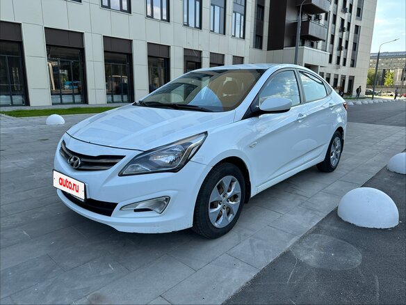 2016 Hyundai Solaris I Рестайлинг, белый, 740000 рублей