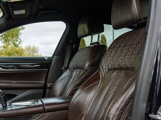 2015 BMW 7 серии 730d xDrive VI (G11/G12), чёрный, 2700000 рублей, вид 5