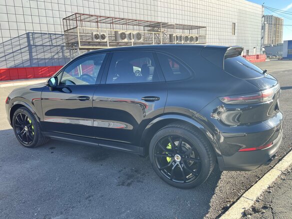 2019 Porsche Cayenne S III, чёрный, 7800000 рублей - вид 5