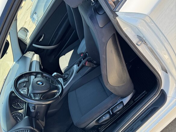 2011 BMW 1 серии 116i I (E81/E82/E87/E88) Рестайлинг, белый, 905000 рублей - вид 2