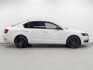 2017 Skoda Octavia III (A7) Рестайлинг, белый, 1515000 рублей, вид 4