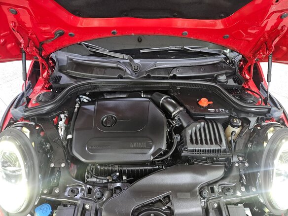 2022 Mini Hatch Cooper III (F55/F56) Рестайлинг 2, красный, 1784000 рублей - вид 7