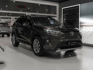 2020 Toyota RAV4 V (XA50), коричневый, 3680000 рублей, вид 2