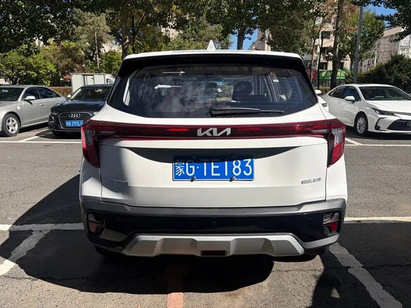 2026 Kia Seltos I Рестайлинг, белый - вид 5