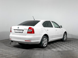 2012 Skoda Octavia II (A5) Рестайлинг, белый, 550000 рублей, вид 5