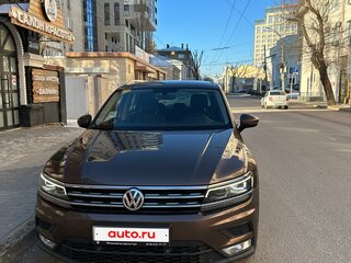 2017 Volkswagen Tiguan II, коричневый, 1960000 рублей, вид 2