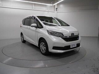 2023 Honda Freed II Рестайлинг, белый, 1410000 рублей, вид 3