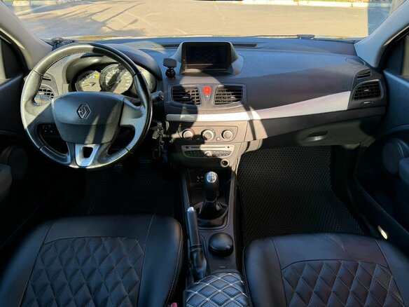 2010 Renault Fluence I, чёрный, 500000 рублей - вид 12