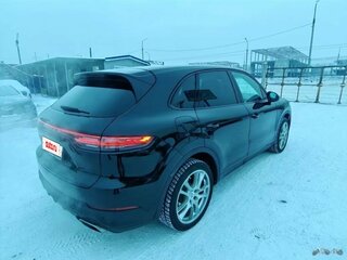 2021 Porsche Cayenne III, чёрный, 8850000 рублей, вид 4
