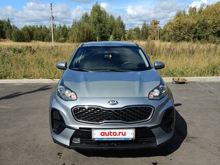 2019 Kia Sportage IV Рестайлинг, серебристый, 1800000 рублей, вид 1