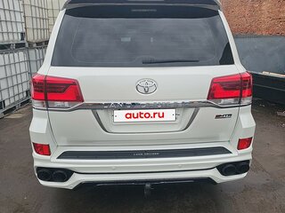 2021 Toyota Land Cruiser 200 Series Рестайлинг 2, белый, 9500000 рублей, вид 3