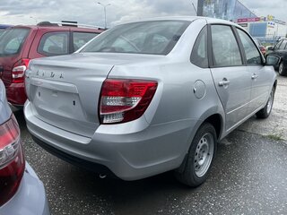 2026 Lada (ВАЗ) Granta I Рестайлинг, серебристый, 1078000 рублей, вид 4