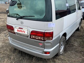 1999 Toyota Regius I, белый, 786250 рублей, вид 2