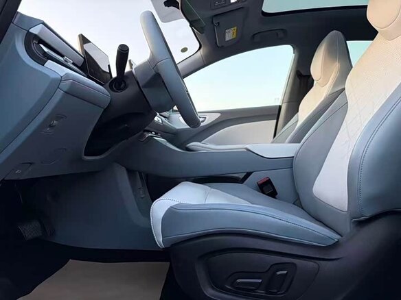 2025 MG 4 EV 42.8 kWh II, зелёный, 1675000 рублей - вид 13