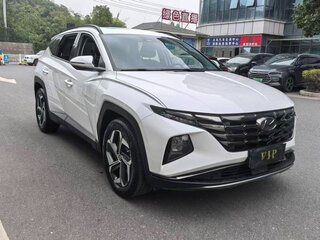 2023 Hyundai Tucson IV Рестайлинг, белый, 2970000 рублей, вид 3